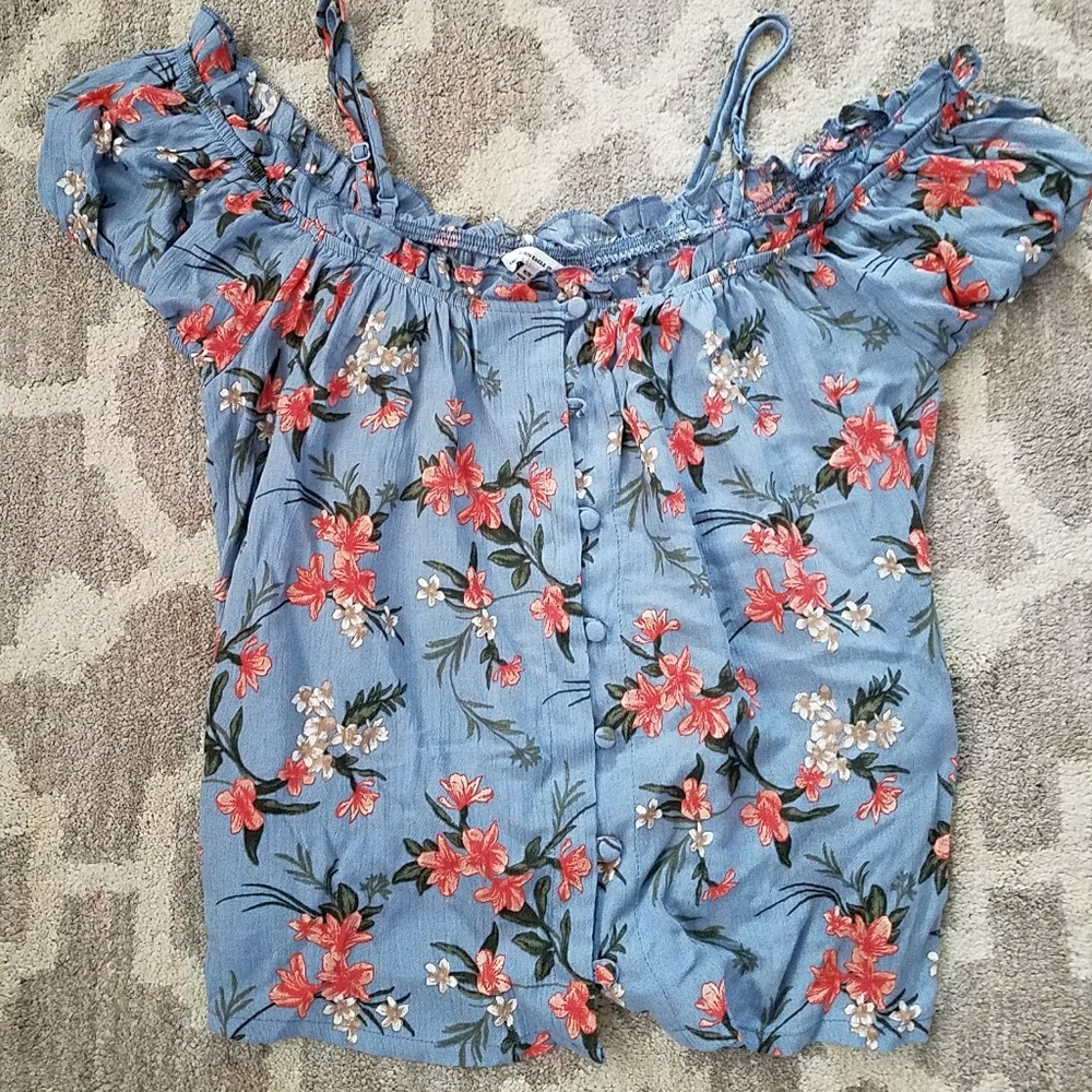 American Eagle top